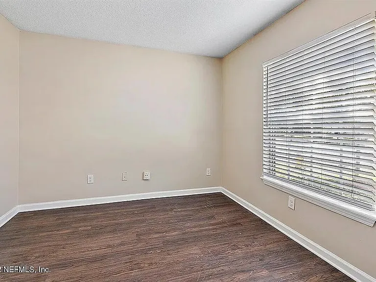 9155 Mill Grove Dr — Photo 12