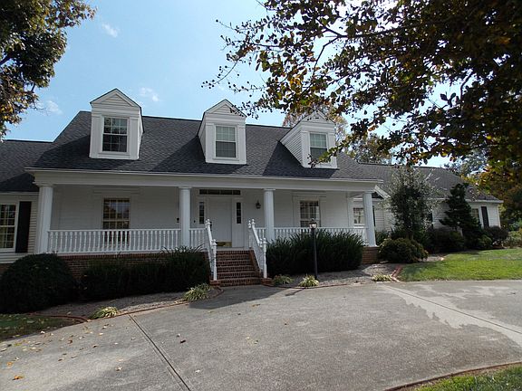 2nd image of 1918 Belvedere Ct
