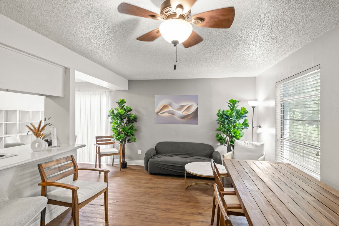 next background image