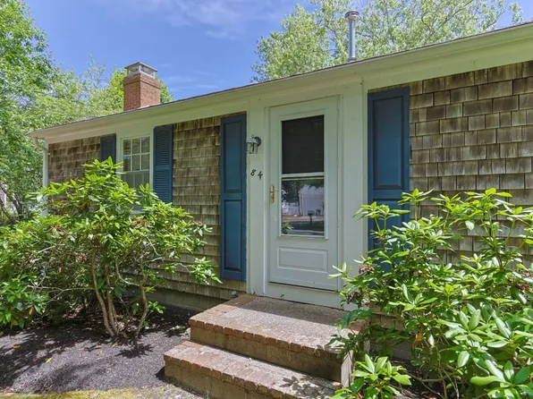 84 Iroquois Boulevard, West Yarmouth, MA 02673
