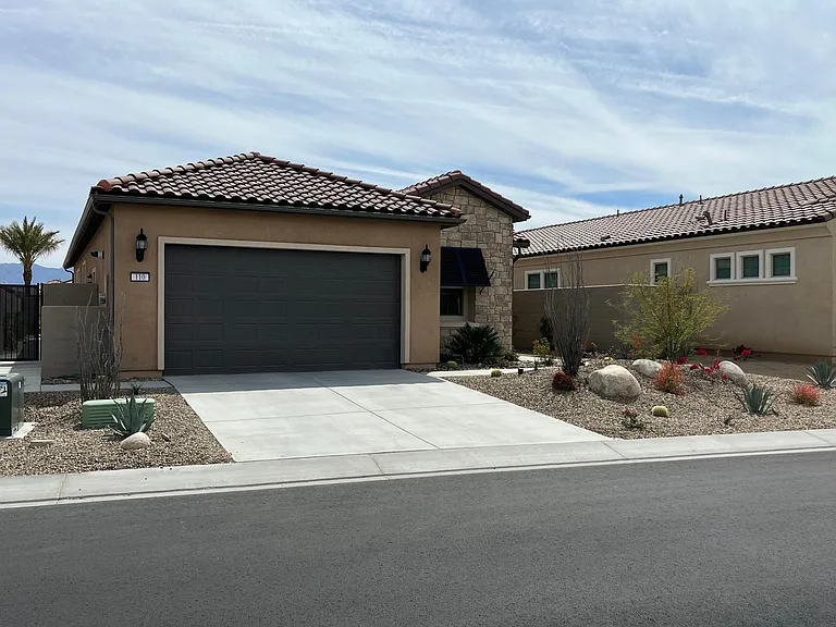 110 Zinfandel — Photo 3