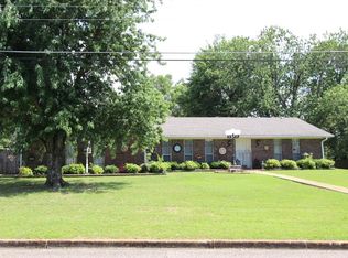 1001 Rockefeller Ave, Tupelo, MS 38801
