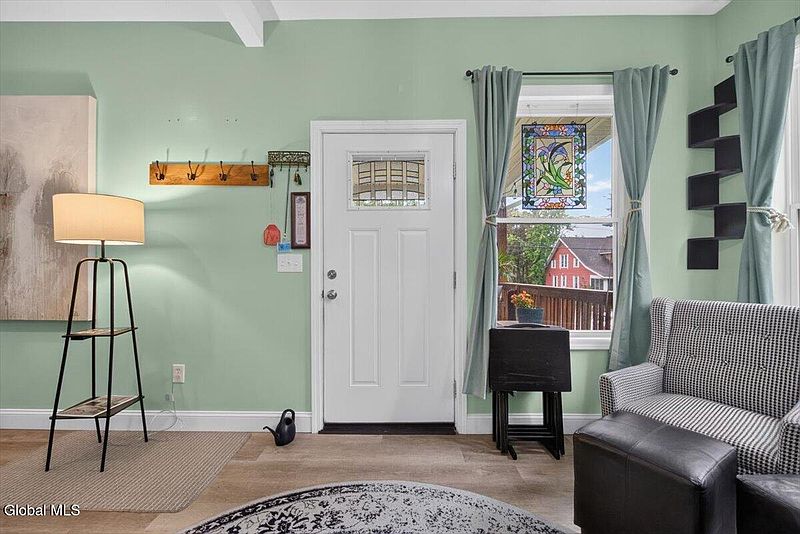 3rd image of 37 Ray Street