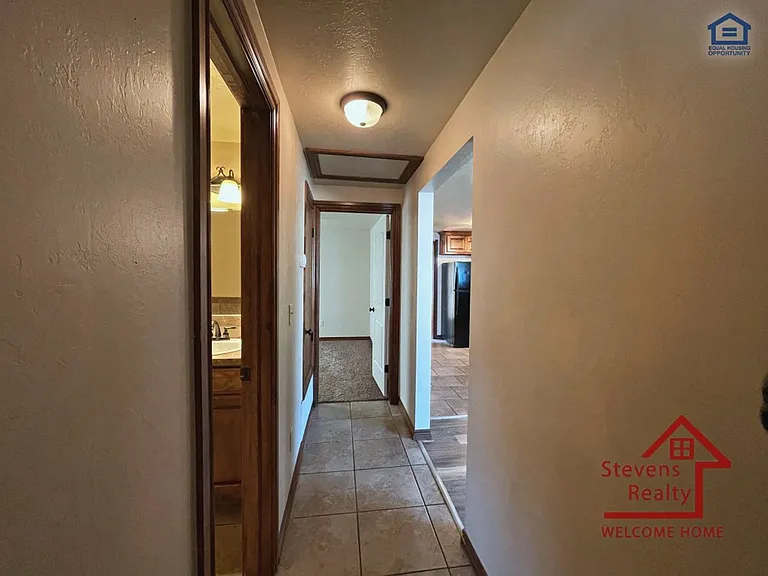 1604 NW Lindy Ave — Photo 18