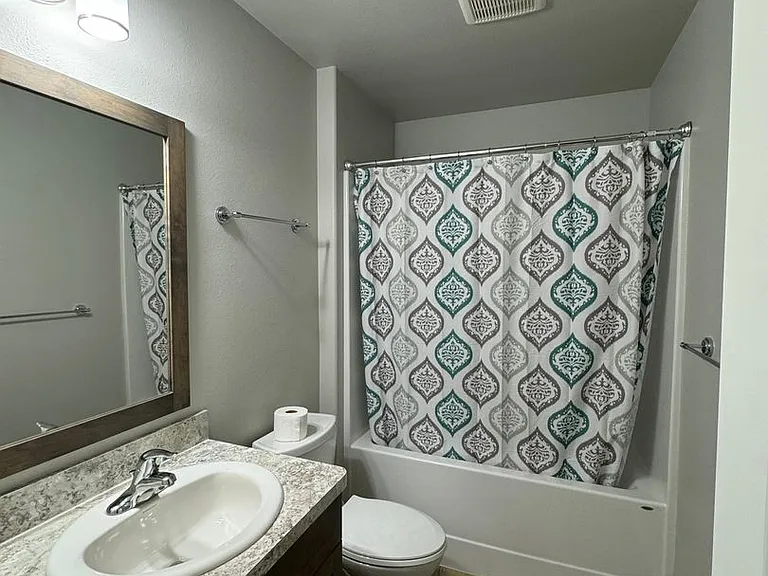 207 Addison Ave — Photo 13