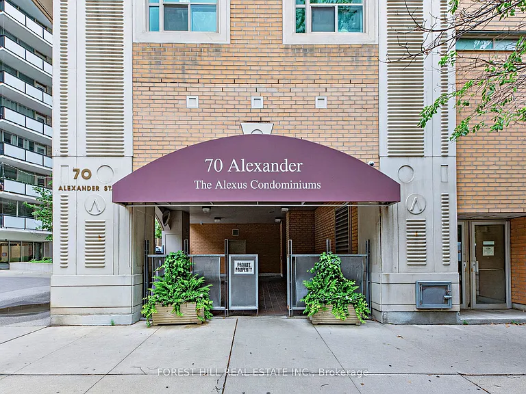 70 Alexander St #804 — Photo 2