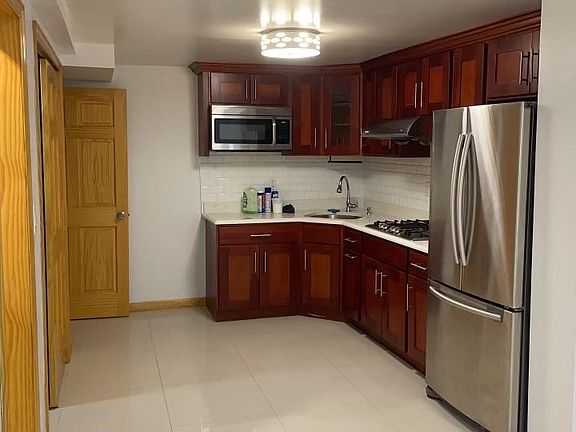 2nd image of 5717 162nd St Floor 1