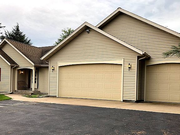 3rd image of 208384 Pelican Bay Dr
