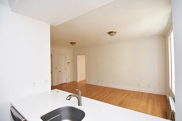 Rented by Bohemia Realty Group | media 12