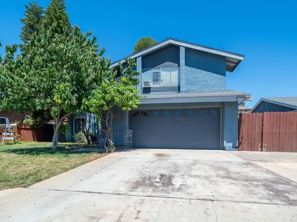 10704 2nd St, Santee, CA 92071