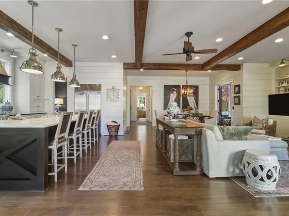 82 Wood Pl, Roswell, GA 30075