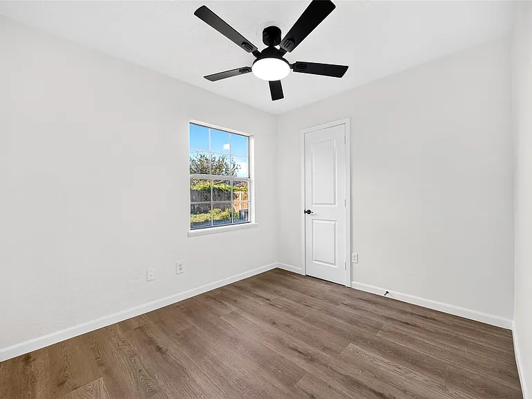 24114 Four Sixes Ln — Photo 24