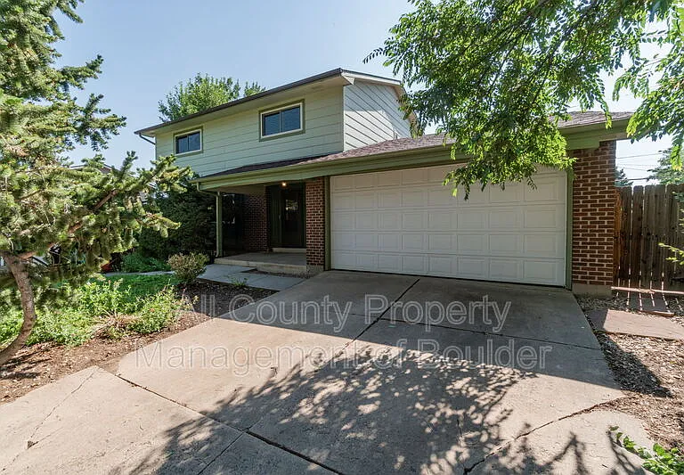 1530 Ithaca Dr — Photo 1