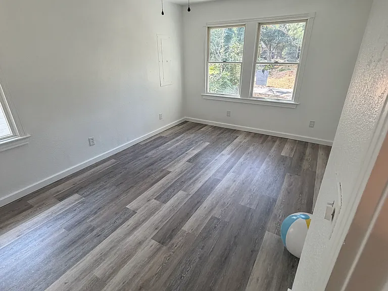 112 Colony Ln — Photo 11