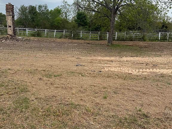 3rd image of 155 Bliss Rd