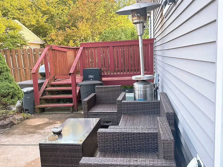 6051 Robert Dr — Photo 4