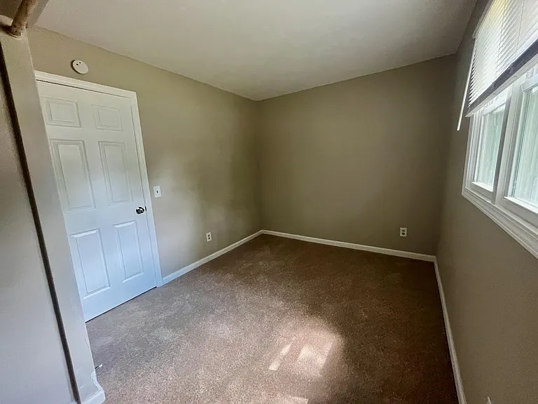 1100 Savannah Dr — Photo 11