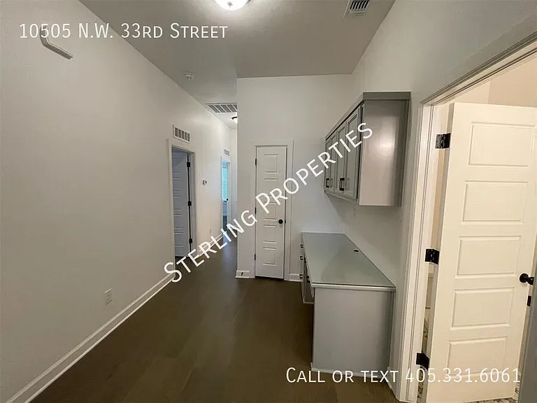 10505 N West 33rd St — Photo 31