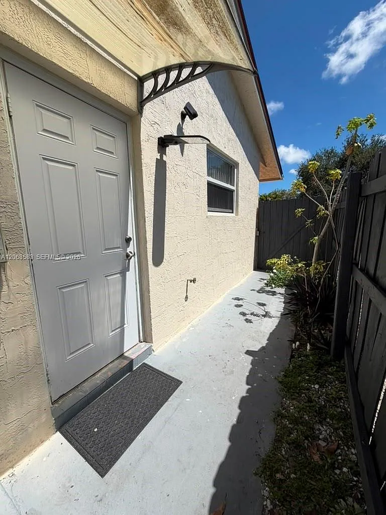 Oak Lane — Photo 2