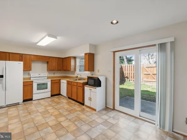 6909 Alex Ct, Frederick, MD 21703