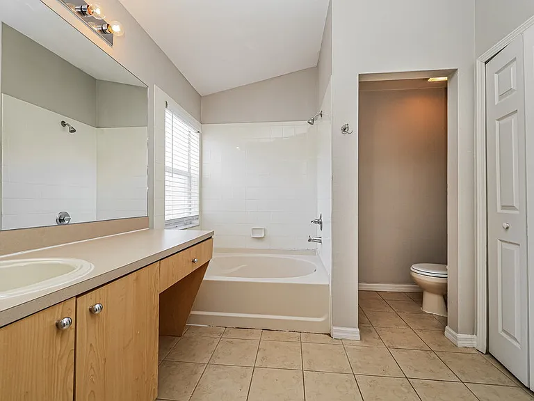 11351 Coconut Island Dr — Photo 11