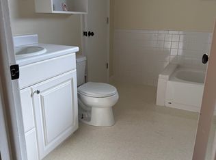 445 Cleveland Dr FLOOR 2, Buffalo, NY 14225