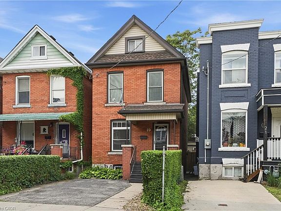 3rd image of 19 Huntley St