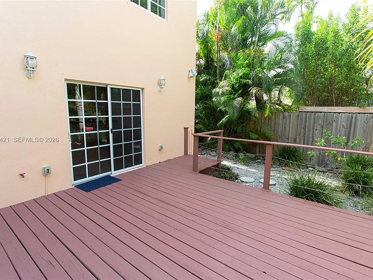 2919 Virginia St — Photo 11