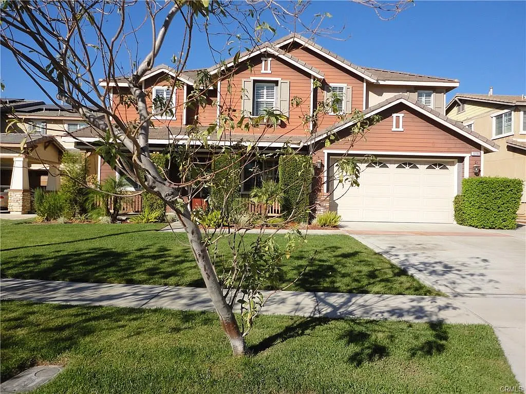 5 bed, 3808 sqft, $4,800 — Photo 1