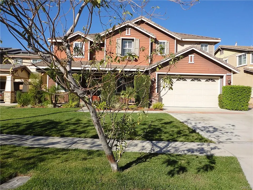 12780 Golden Leaf Dr