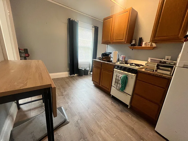 149 Strathmore Rd #6 — Photo 24