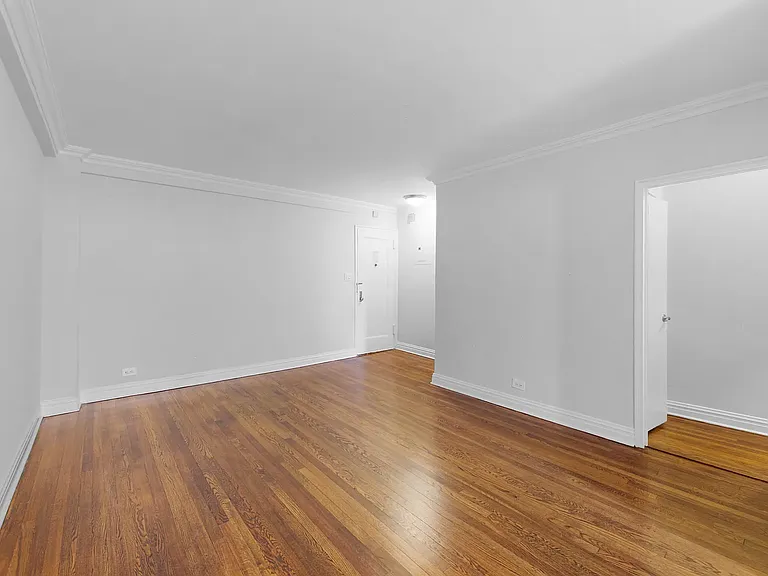 108 W 15th St #5J — Photo 7