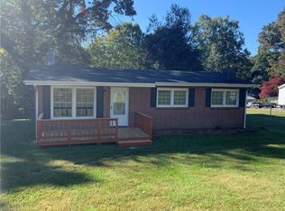 1230 Robin Rd, Eden, NC 27288