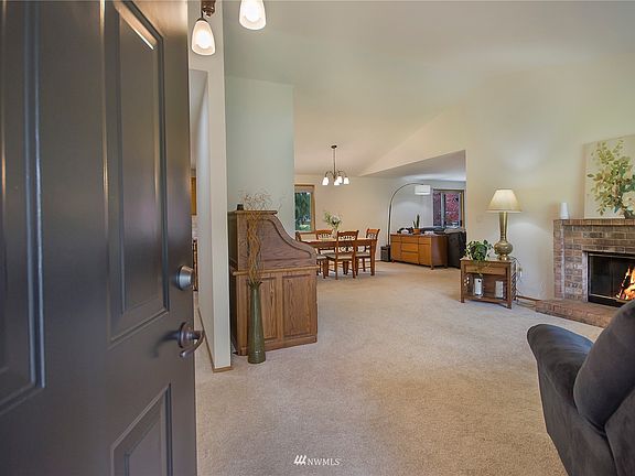 4th image of 7506 208th Street Ct E