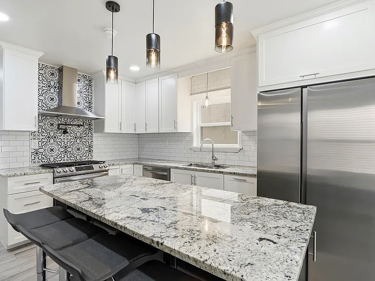 1310 E San Antonio Ave — Photo 9