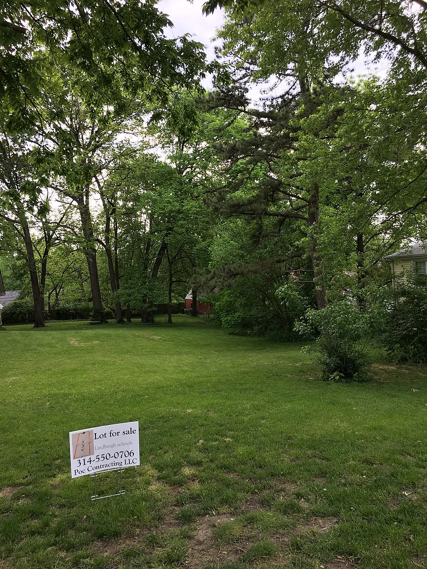 835 Hawkins Ct photo 1