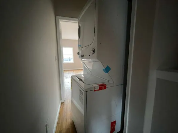 487 Communipaw Avenue image 7 of 10