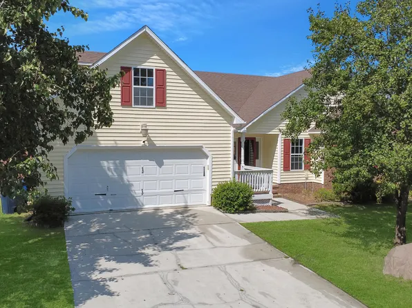 102 Winfall Court, Jacksonville, NC 28546