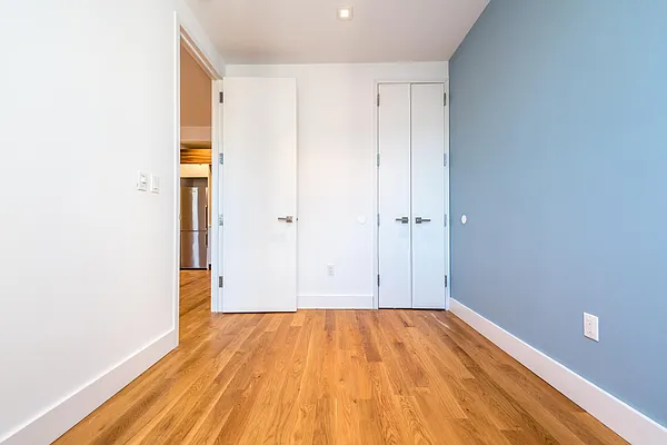 Rented by Nooklyn NYC LLC | media 25