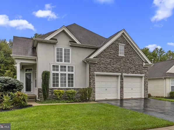 1 Coneflower Ln, Princeton Junction, NJ 08550