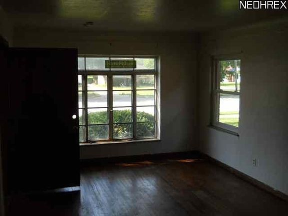4th image of 17721 Harvard Ave