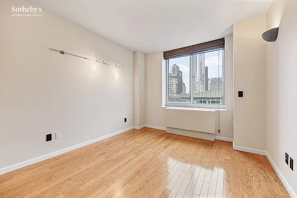 Sold by Sotheby's International Realty | media 9