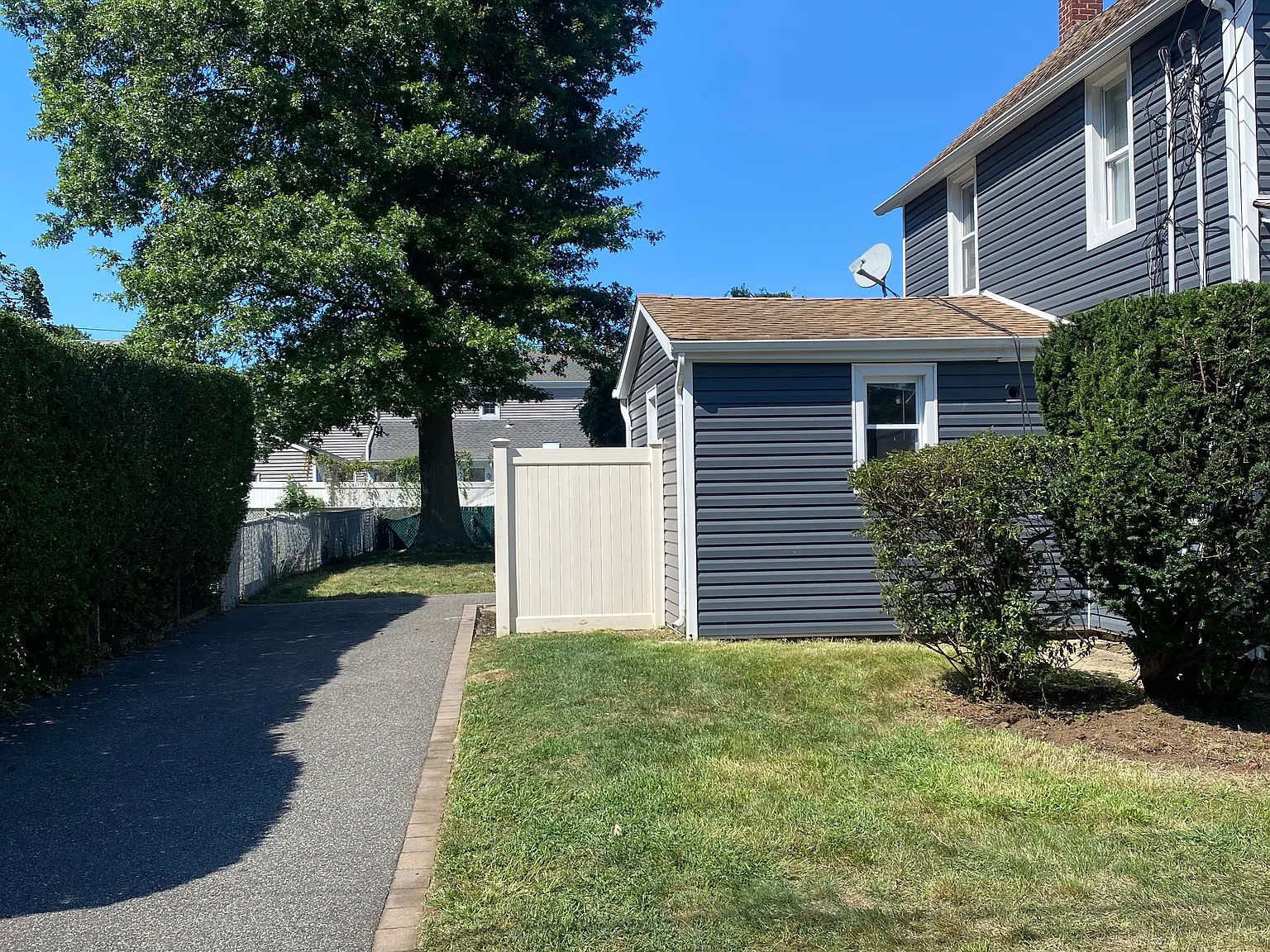 2 bed, $2,850 — Photo 2