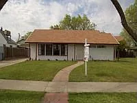 104 N 5th St photo 1