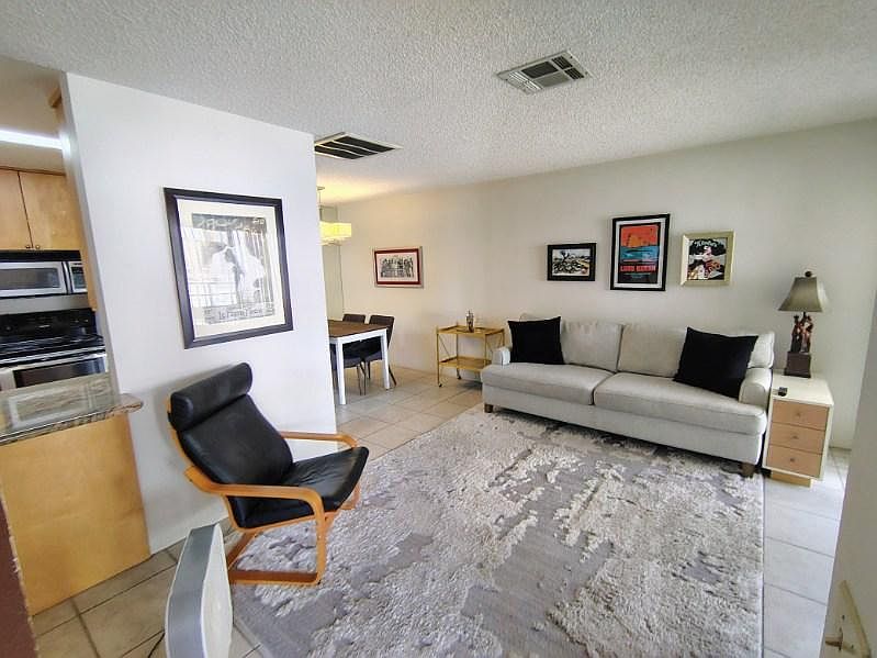 1st image of 467 S Calle El Segundo #2