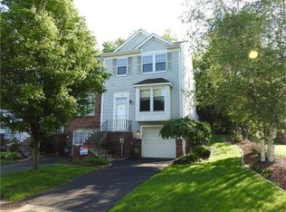 108 Meadow Gap Dr, Monroeville, PA