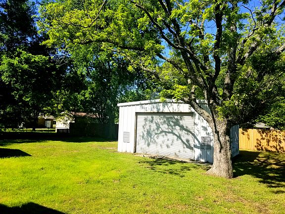 2nd image of 1121 Georgia St