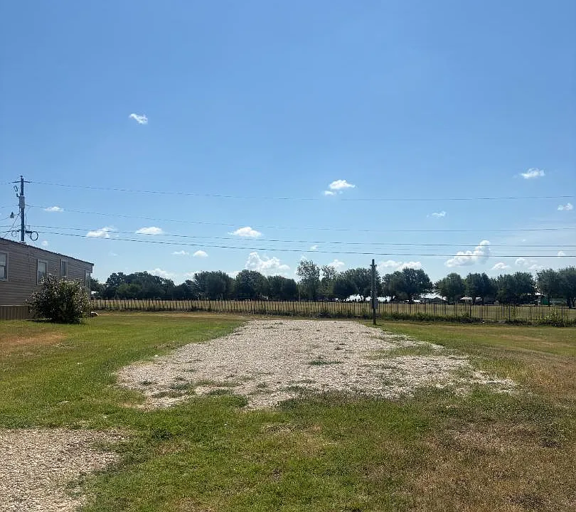 312 Private Road 1610