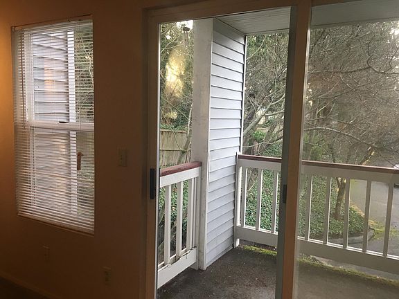 4th image of 3905 S 159th Pl APT 117