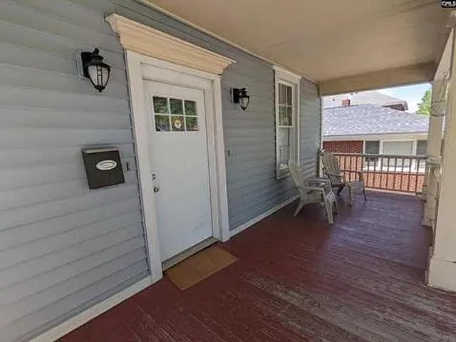 2115 Wallace St — Photo 5